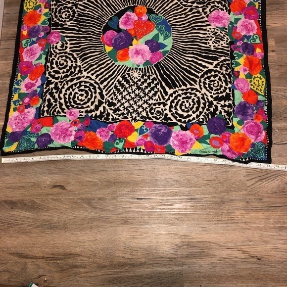 VTG Louis Féraud Vibrant Floral Art Print 100% Silk Scarf 32” x 32” 1980s 80s - Picture 4 of 7